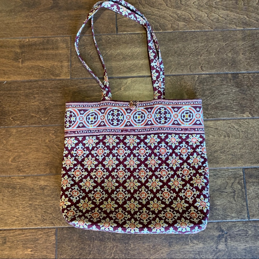 Vera Bradley Medallion Pattern Medium Tote